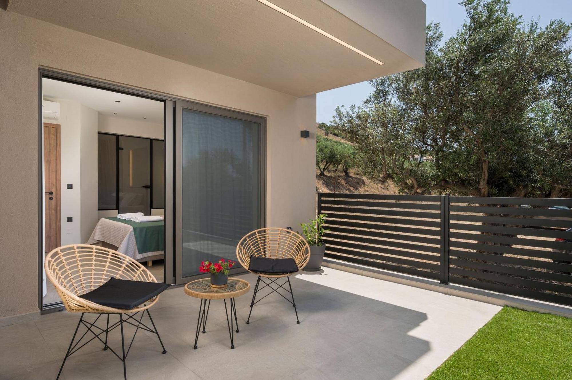Villa Ekphrasis With Sea View And Jacuzzi Ravdhoúkha Exterior foto