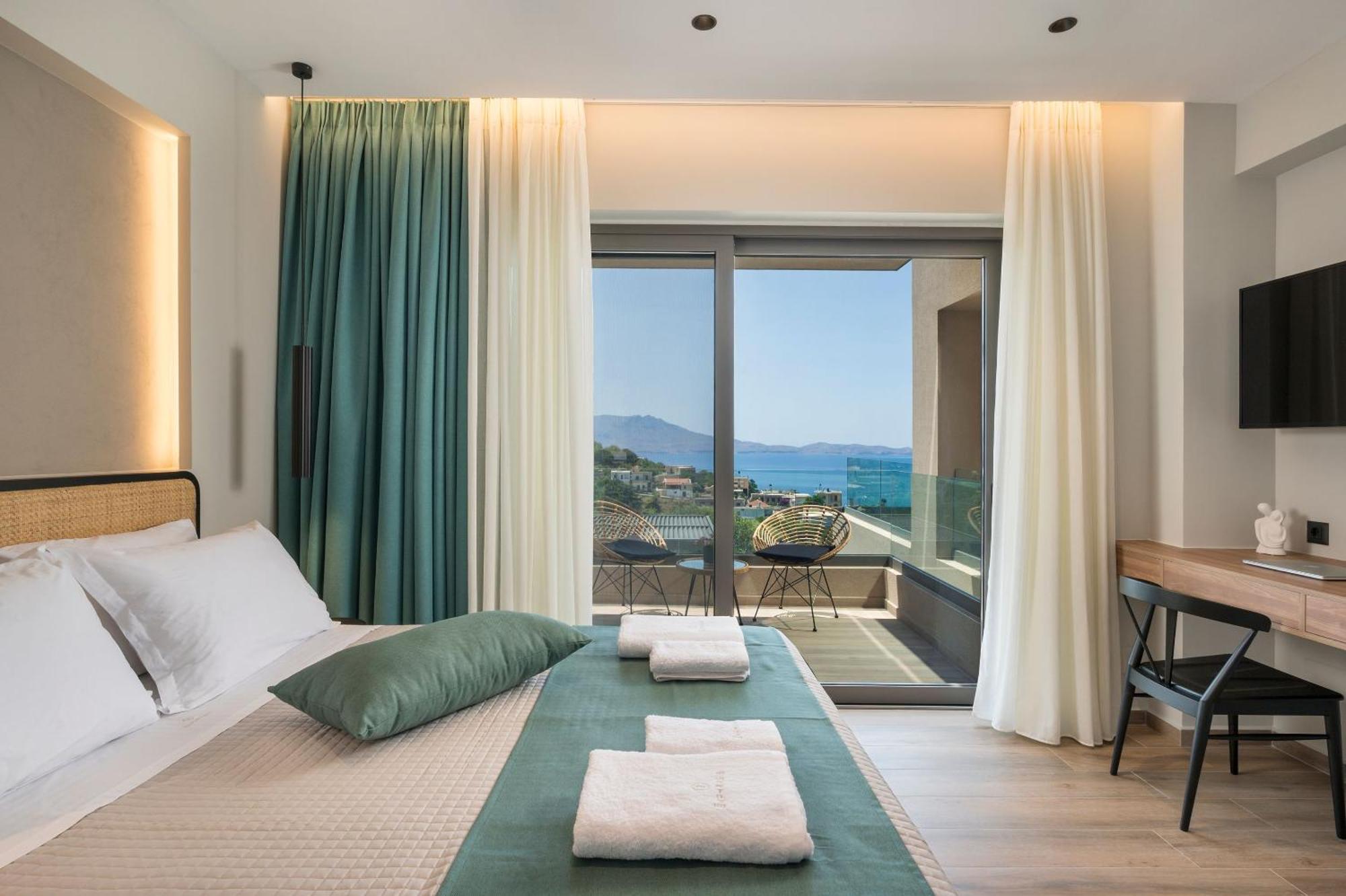 Villa Ekphrasis With Sea View And Jacuzzi Ravdhoúkha Exterior foto