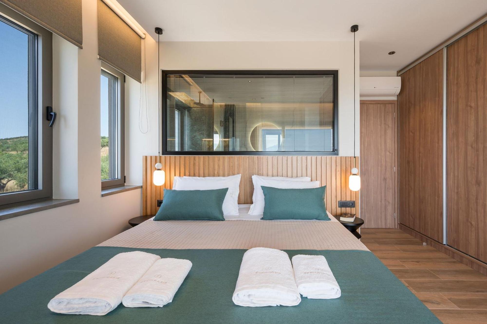 Villa Ekphrasis With Sea View And Jacuzzi Ravdhoúkha Exterior foto
